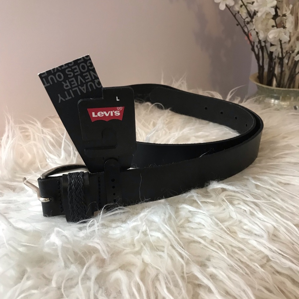 Size L Levi’s Black Belt